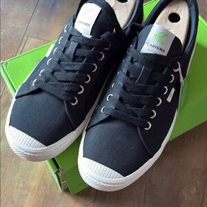 Cariuma Black Canvas Sneakers